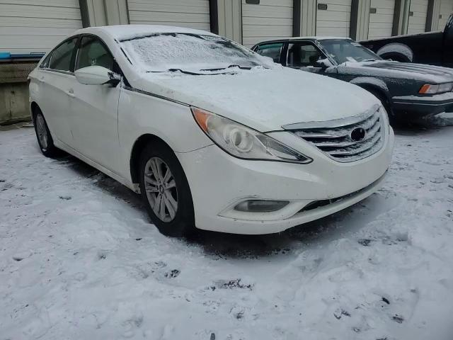 2013 Hyundai Sonata - Image 10