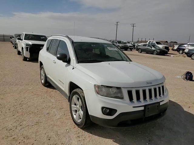 2016 Jeep Compass - Image 11