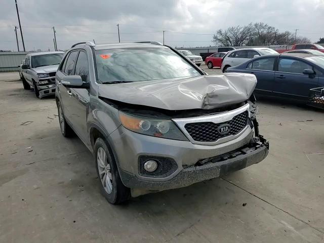 2011 Kia Sorento - Image 11