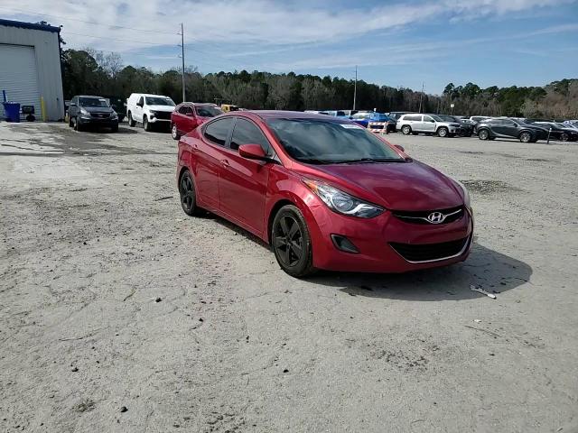 2013 Hyundai Elantra - Image 13