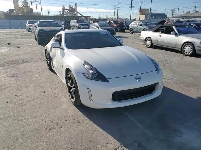2020 Nissan 370Z - Image 11