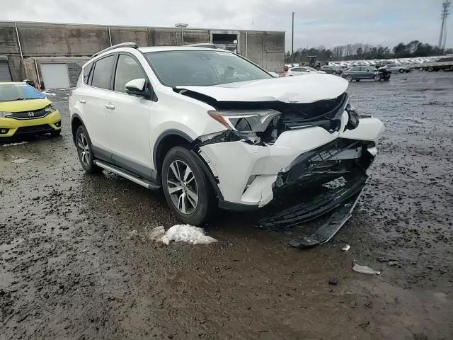 2017 Toyota RAV 4 - Image 12