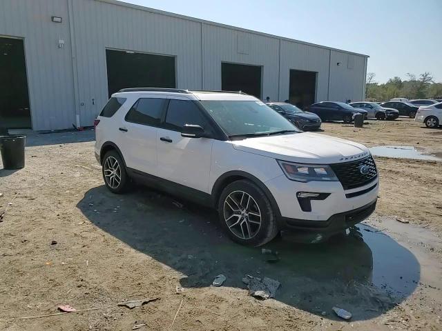 2019 Ford Explorer - Image 12