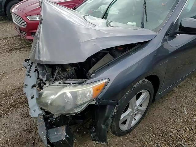 2014 Toyota Camry - Image 11