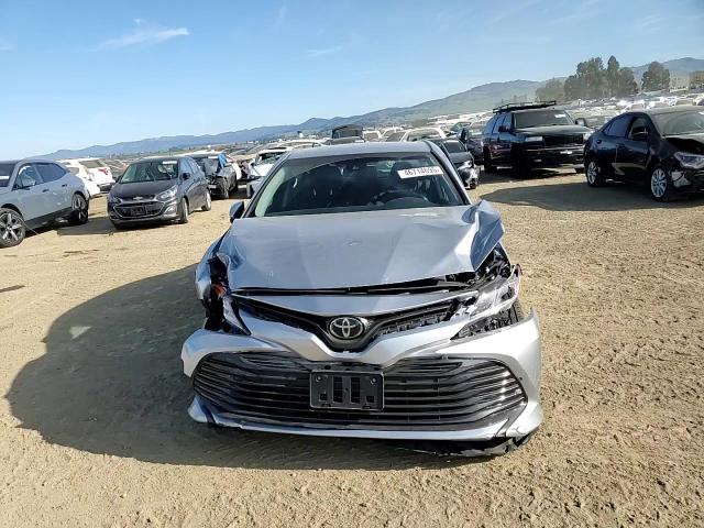 2018 Toyota Camry - Image 11