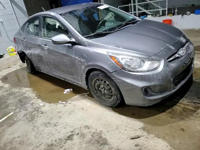 2014 Hyundai Accent - Image 11