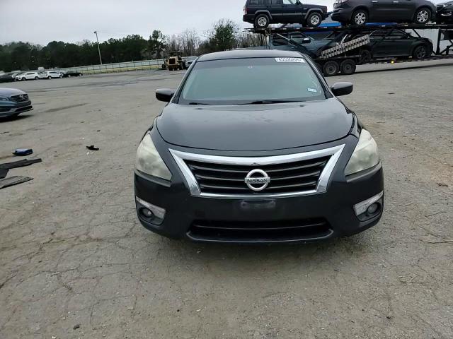 2015 Nissan Altima - Image 11