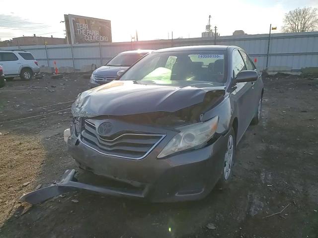 2011 Toyota Camry - Image 10