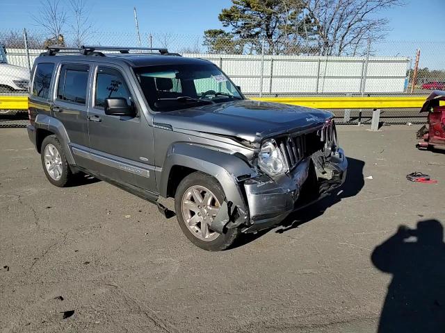 2012 Jeep Liberty (North America) - Image 12