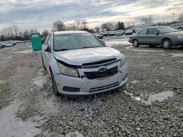 2011 Chevrolet Cruze - Image 10