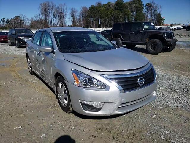 2015 Nissan Altima - Image 10