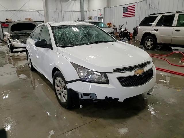 2013 Chevrolet Cruze - Image 13