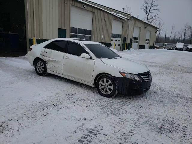 2010 Toyota Camry - Image 11