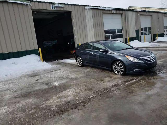 2014 Hyundai Sonata - Image 13