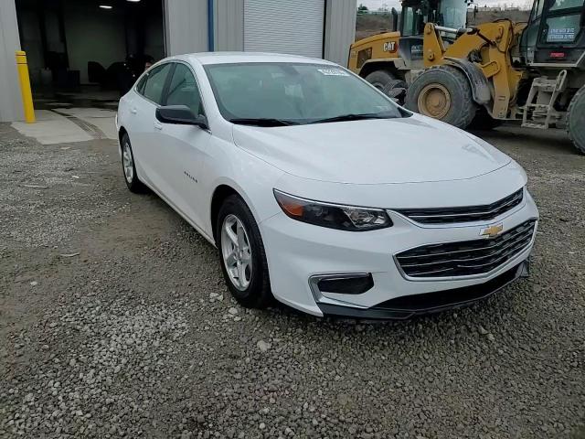 2017 Chevrolet Malibu - Image 13