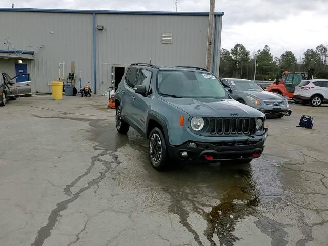 2015 Jeep Renegade - Image 13