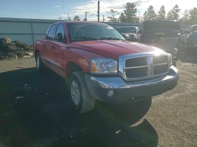 2005 Dodge Dakota - Image 11