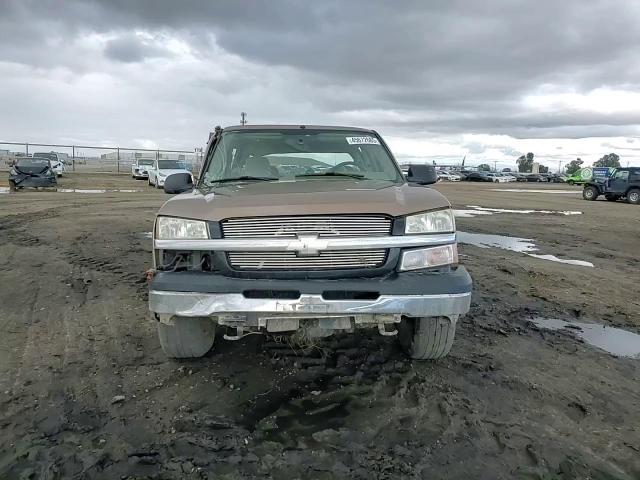 2004 Chevrolet Silverado - Image 11