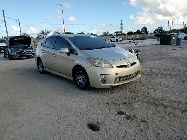 2011 Toyota Prius - Image 10
