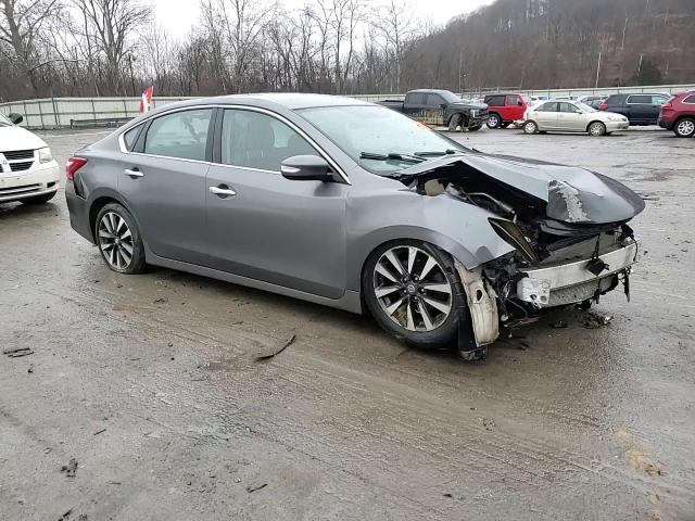 2017 Nissan Altima - Image 11