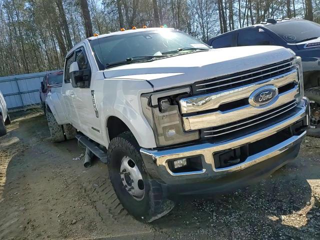 2017 Ford F350 - Image 11