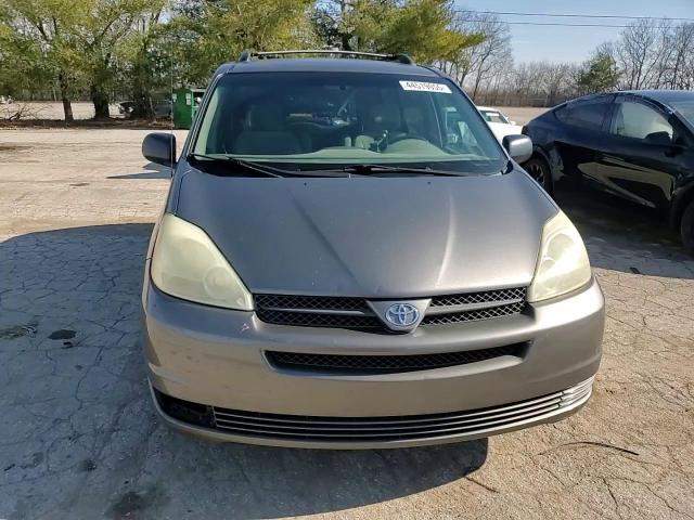2005 Toyota Sienna - Image 12