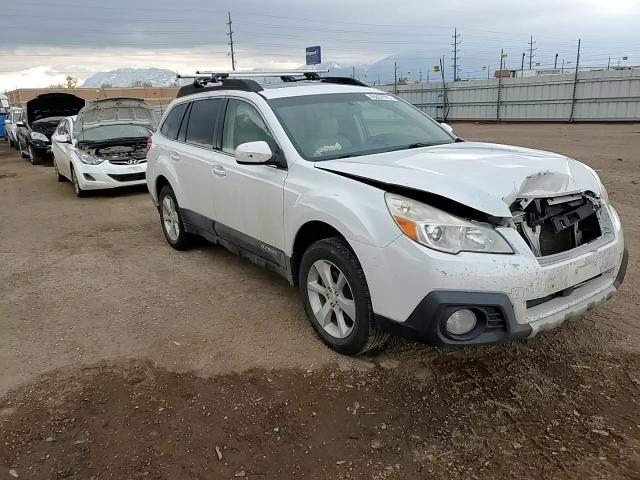 2013 Subaru Outback - Image 12