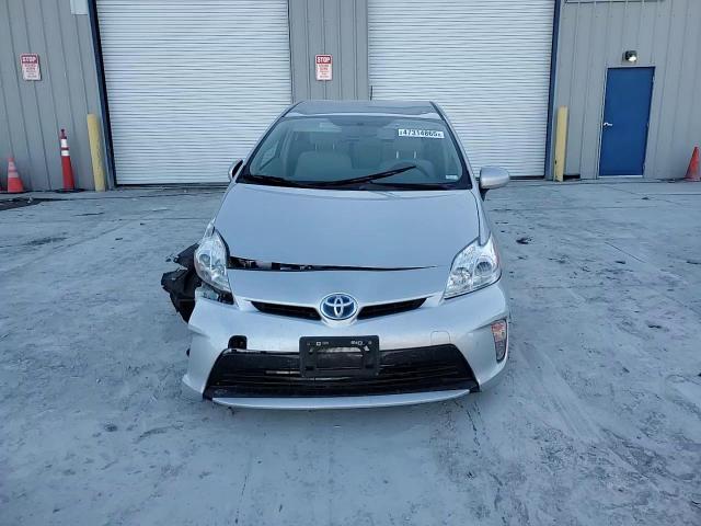 2014 Toyota Prius - Image 11