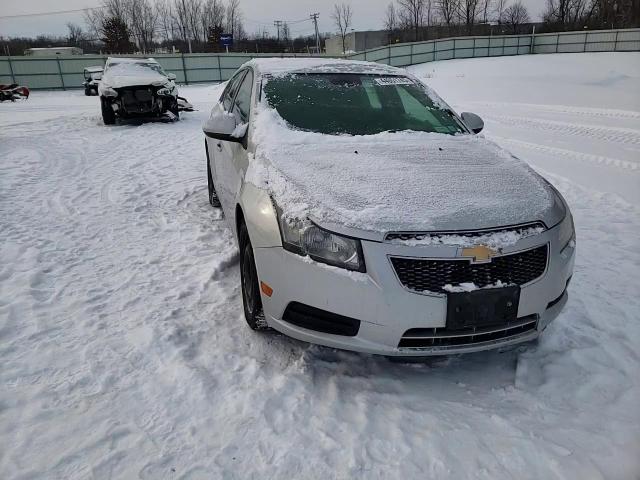 2013 Chevrolet Cruze - Image 10