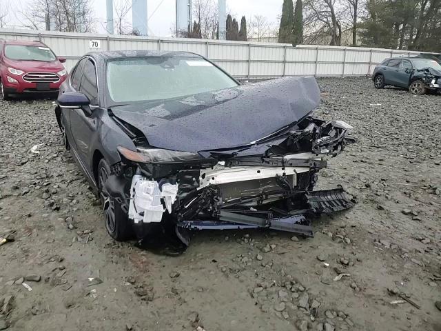2022 Toyota Camry - Image 10