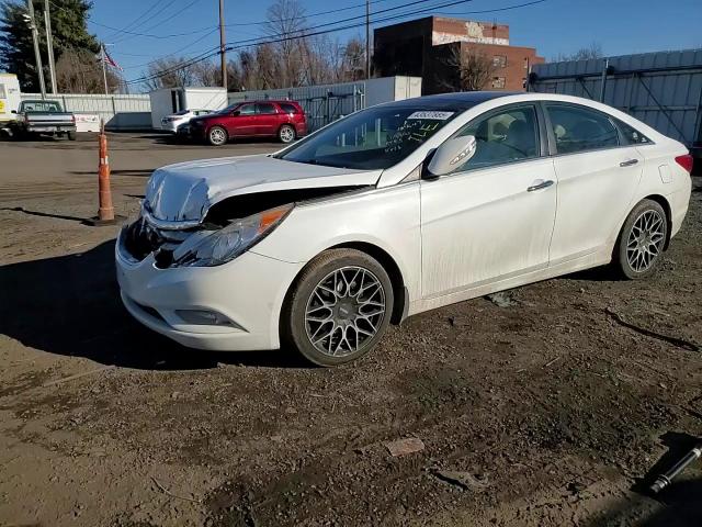 2012 Hyundai Sonata - Image 11
