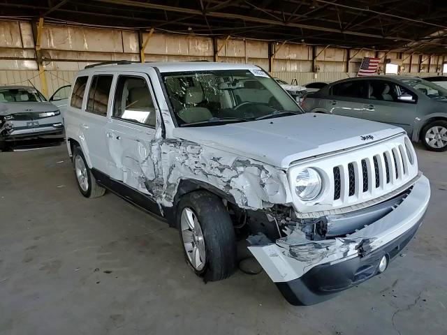 2014 Jeep Liberty (Patriot) - Image 12