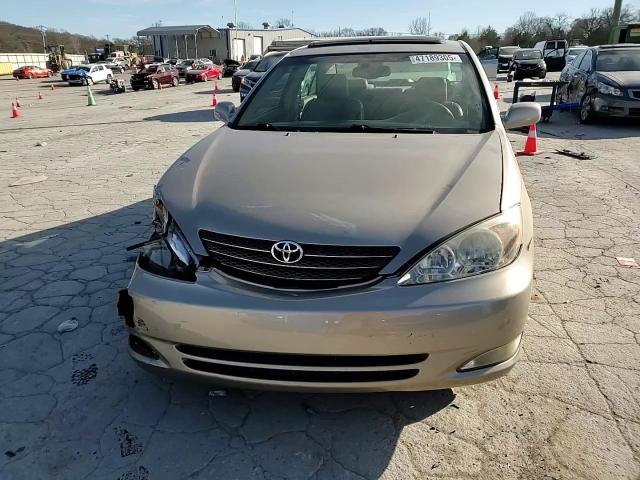 2004 Toyota Camry - Image 11