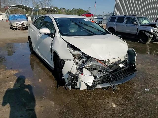 2017 Toyota Prius - Image 13
