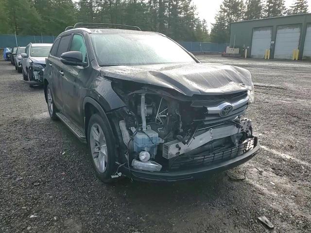 2015 Toyota Highlander - Image 12