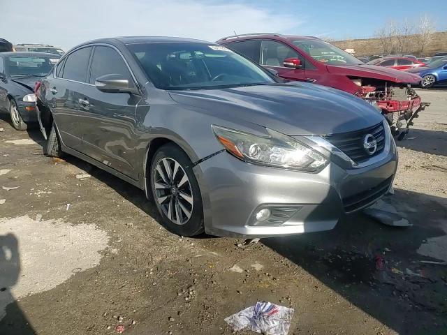 2016 Nissan Altima - Image 14