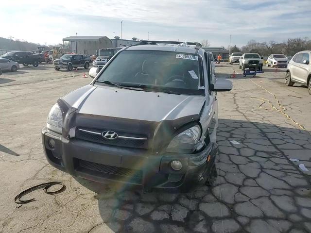 2005 Hyundai Tucson - Image 12