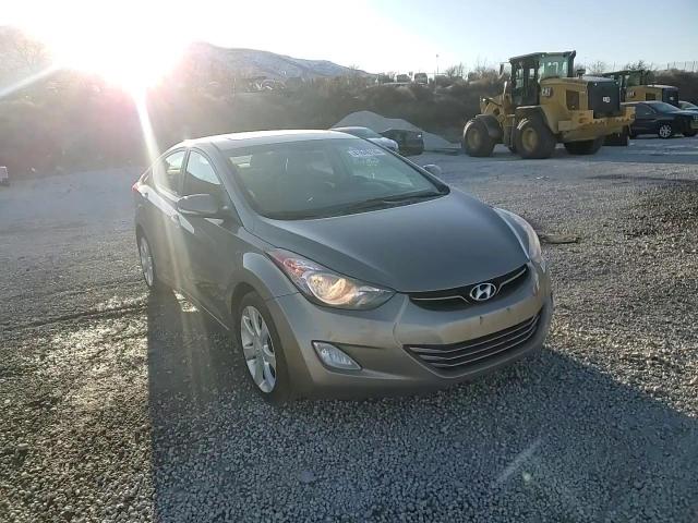 2012 Hyundai Elantra - Image 12