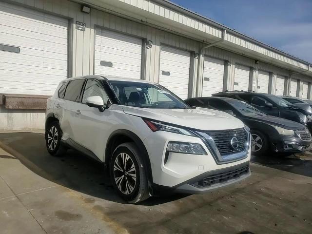 2021 Nissan Rogue - Image 12