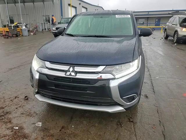 2017 Mitsubishi Outlander - Image 15