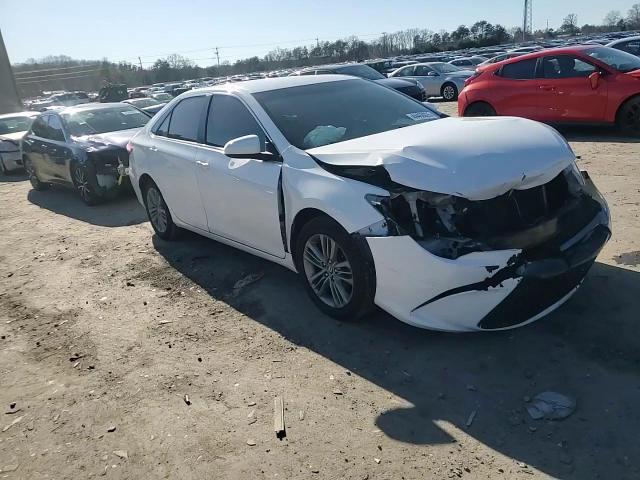 2016 Toyota Camry - Image 11