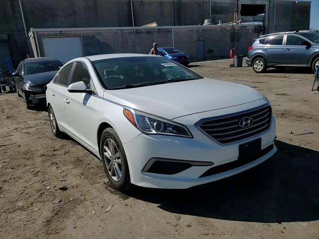 2017 Hyundai Sonata - Image 11