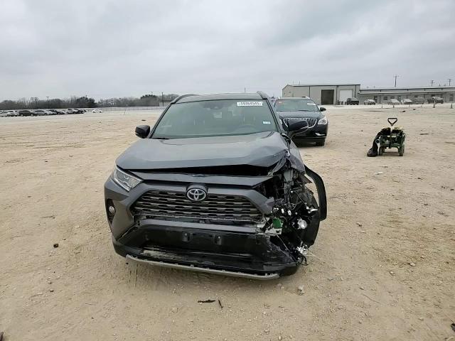 2020 Toyota RAV 4 - Image 12