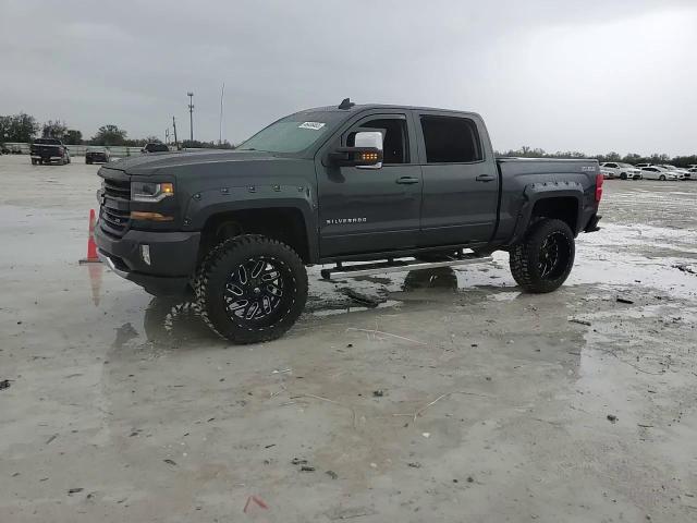 2017 Chevrolet Silverado - Image 10