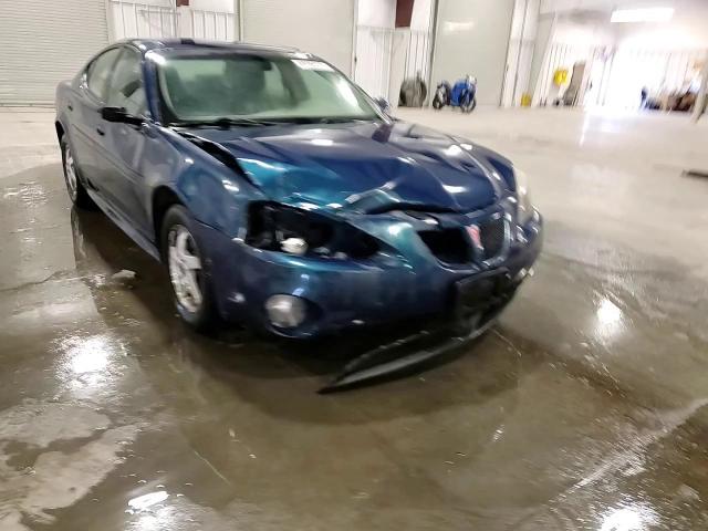 2006 Pontiac Grand Prix - Image 11