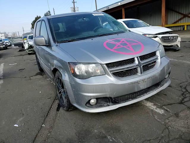 2017 Dodge Caravan - Image 11