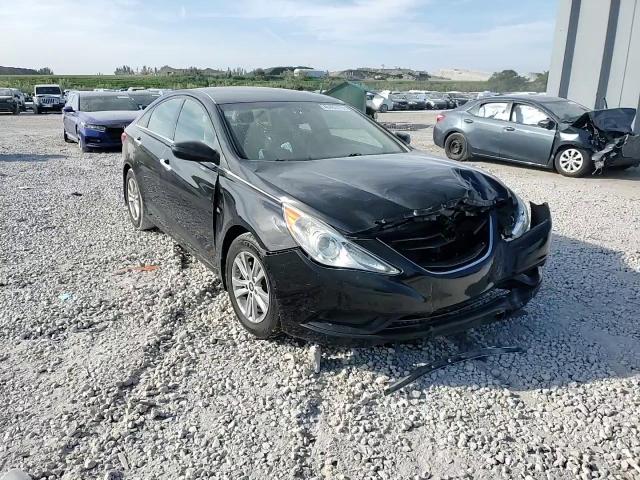 2012 Hyundai Sonata - Image 11
