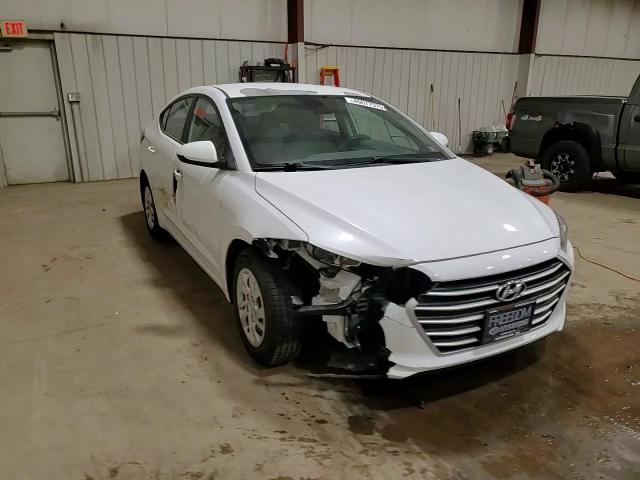 2017 Hyundai Elantra - Image 13