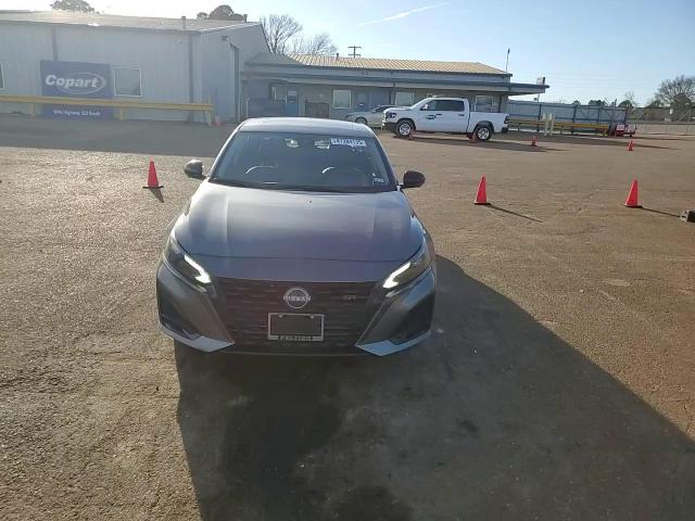 2024 Nissan Altima - Image 10