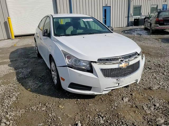 2014 Chevrolet Cruze - Image 11